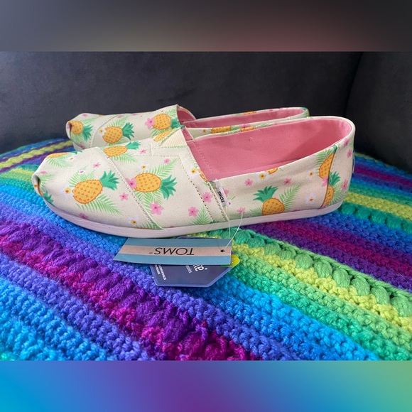 Toms Shoes - TOMS | Women’s 8 | NWT | Lemonade Pineapple Paradise | Alpargata